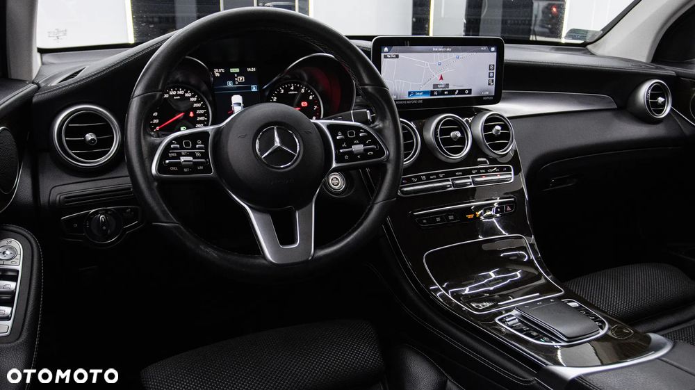 Mercedes-Benz GLC 200 - 16