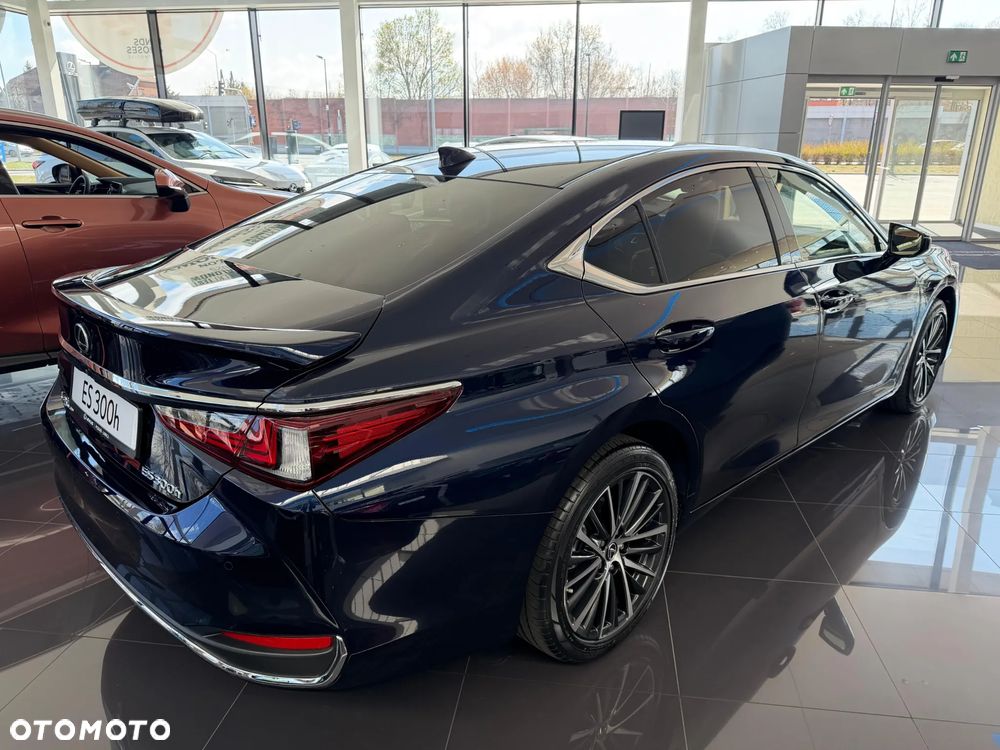 Lexus ES 300h Business Edition - 5
