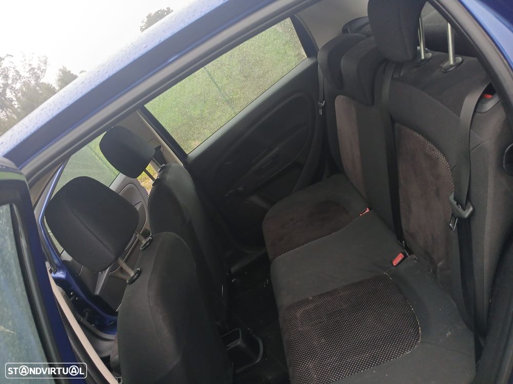 fiat grande-punto ver-1-2-freestyle-360 - 6