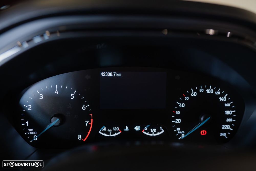 Ford Focus 1.0 EcoBoost ST-Line - 36