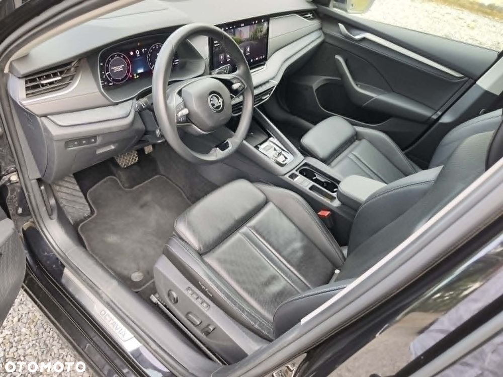 Skoda Octavia 2.0 TDI Sportline Tech DSG - 12