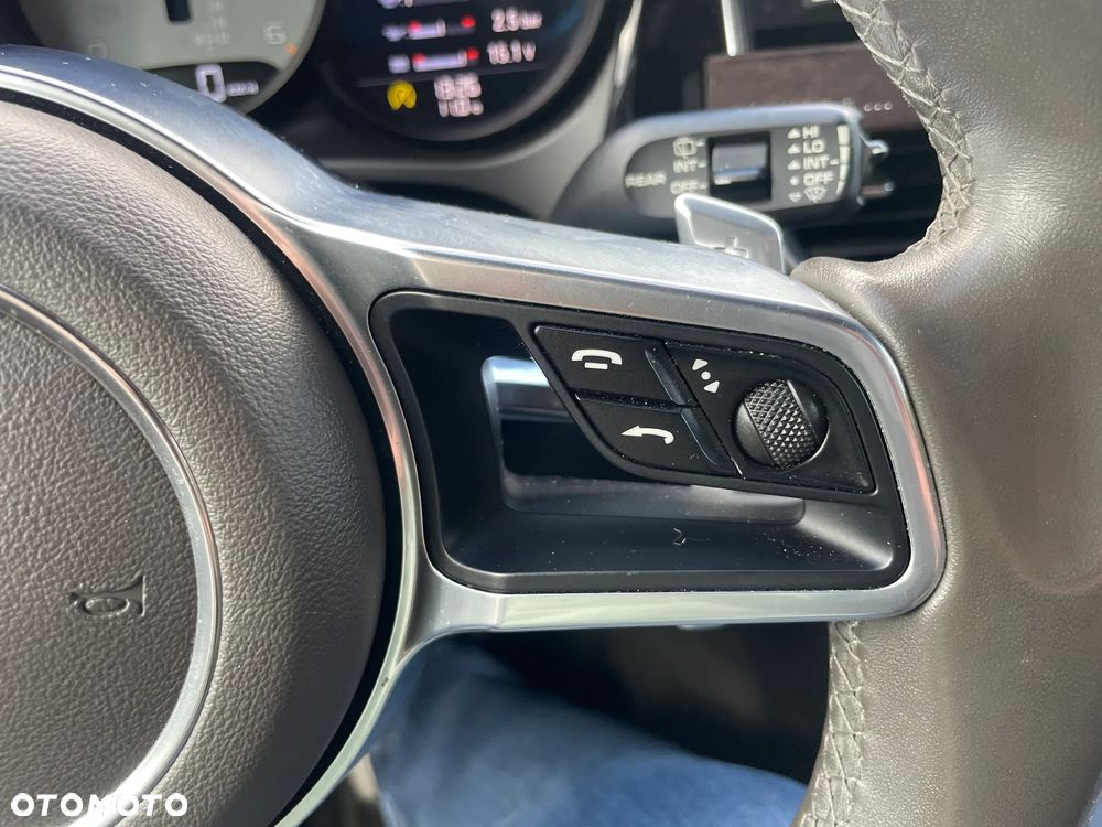 Porsche Macan - 30