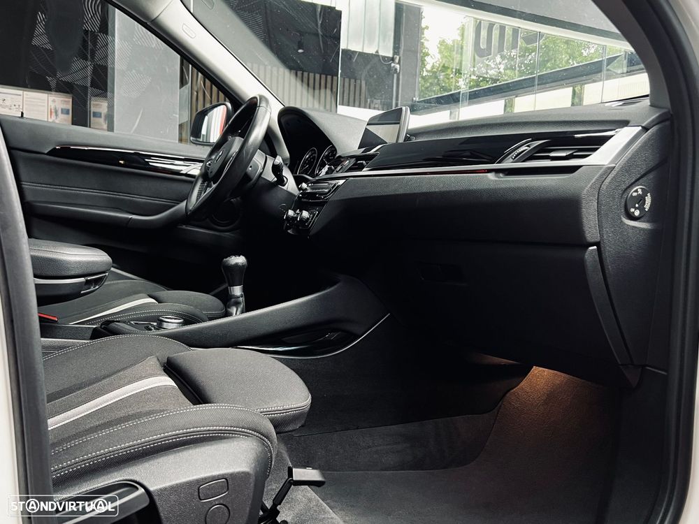 BMW X1 16 d sDrive Line Sport - 16