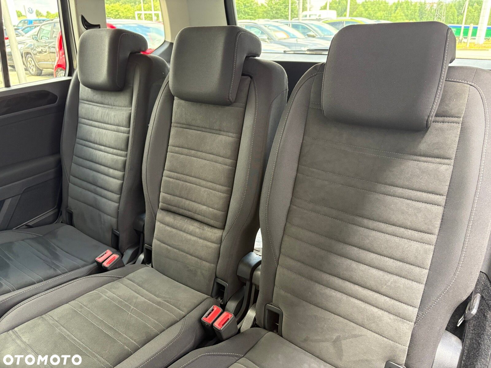 Volkswagen Touran - 13