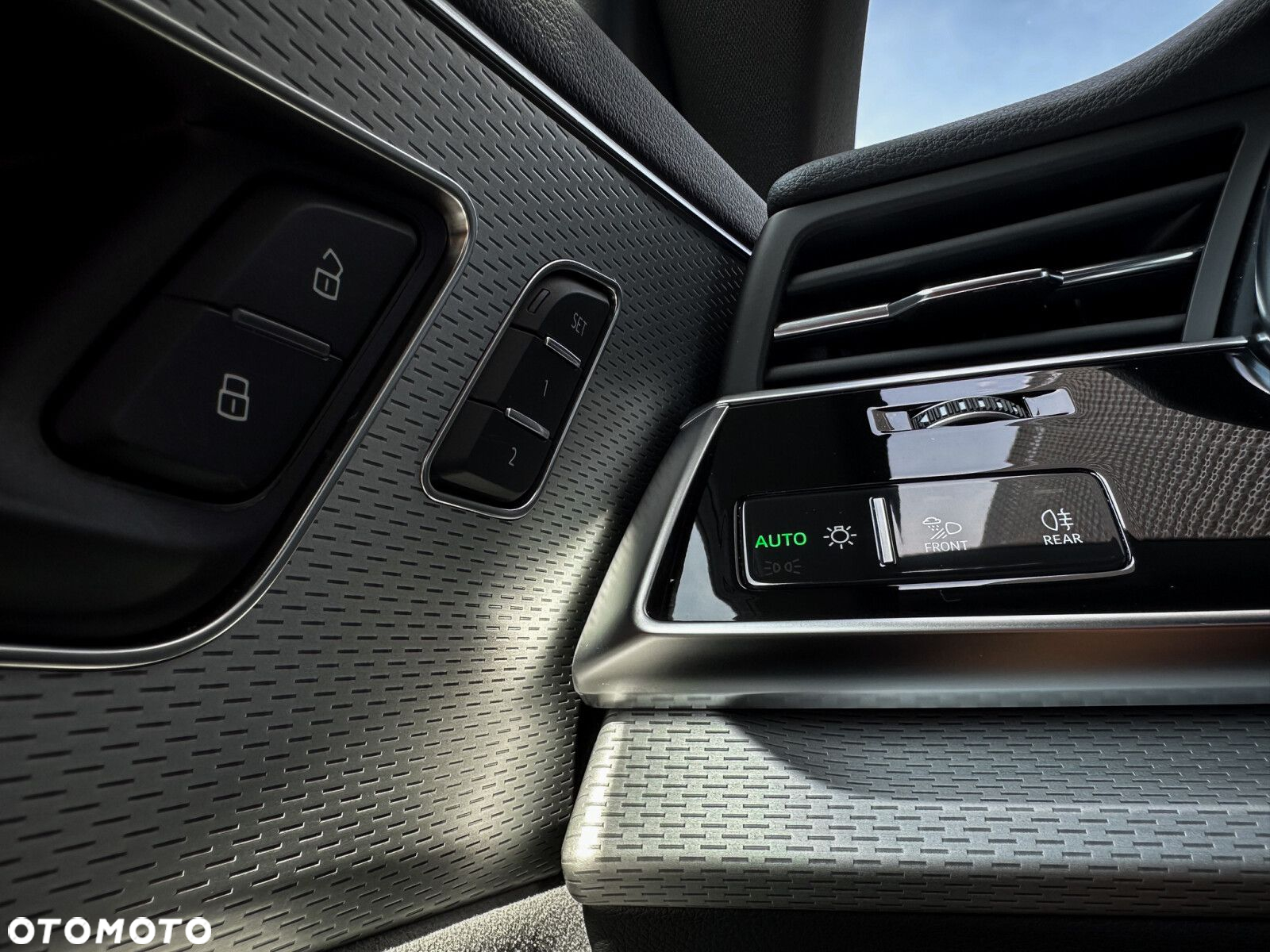 Audi SQ8 - 25