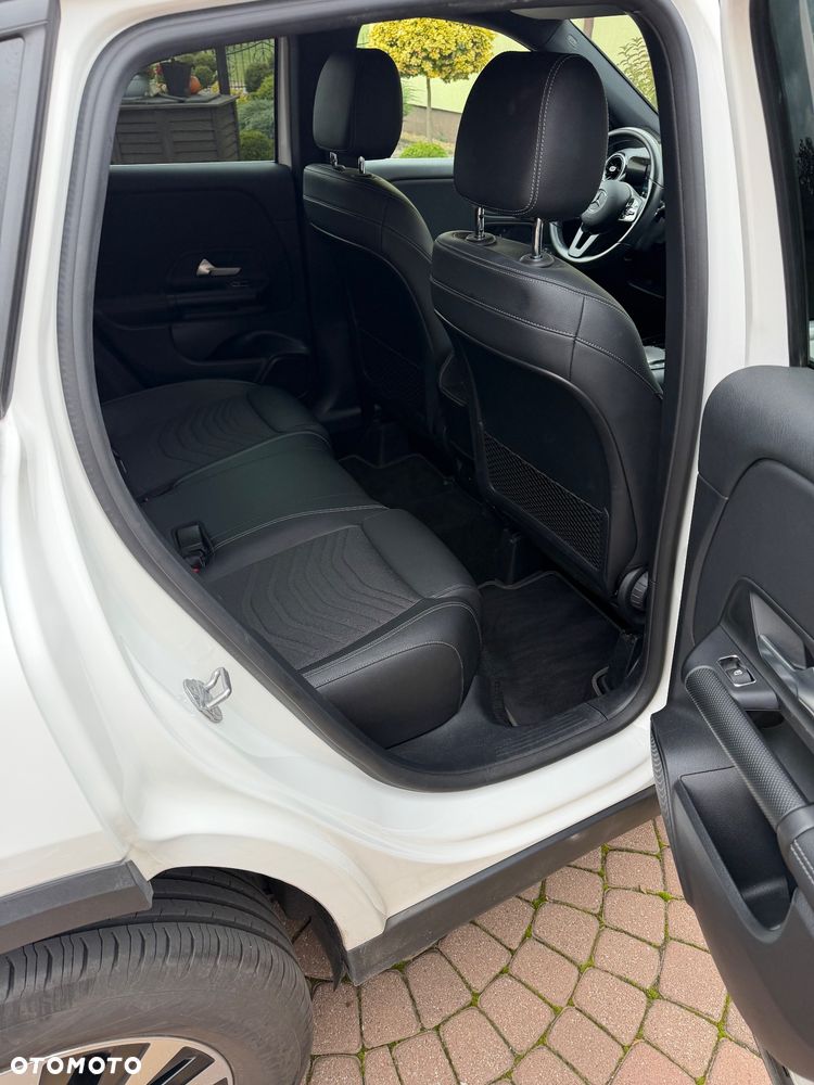 Mercedes-Benz GLA - 22