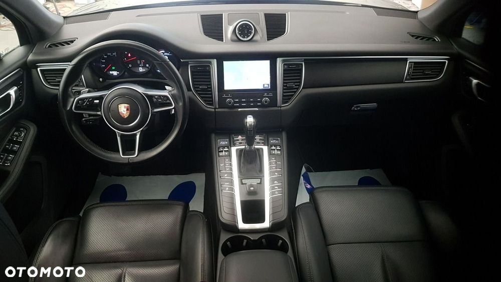 Porsche Macan - 13