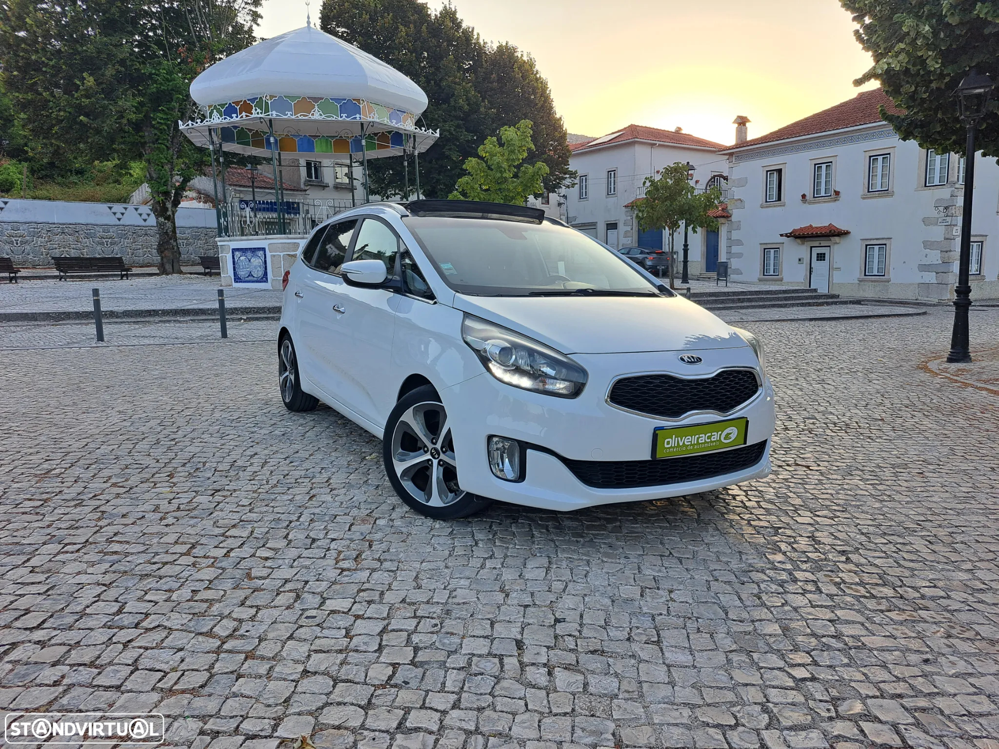 Kia Carens 1.7 CRDi ISG TX - 9