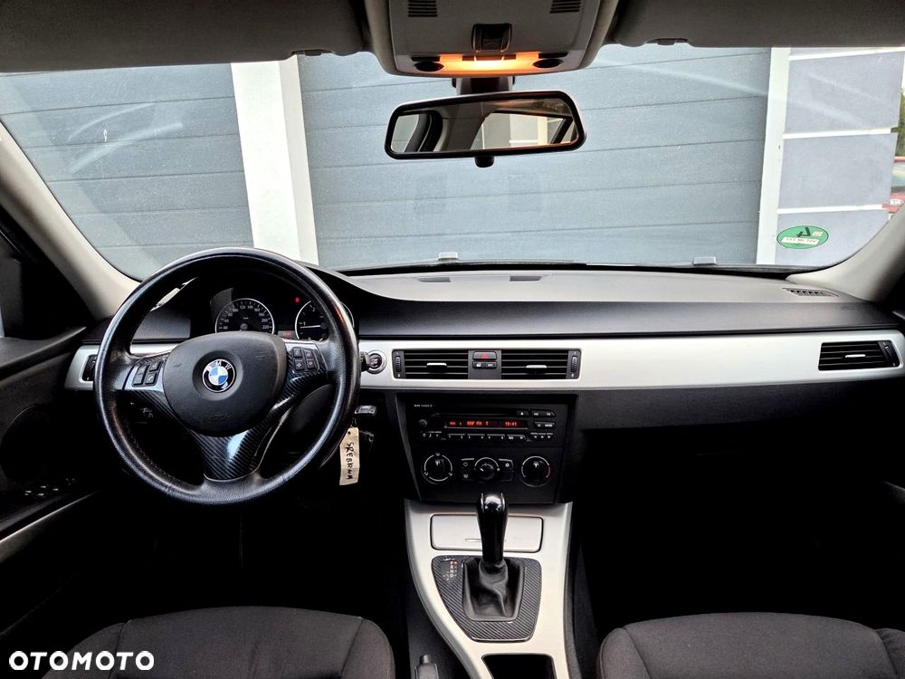 BMW Seria 3 - 28