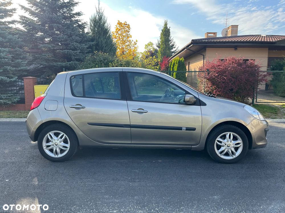 Renault Clio 1.6 16V Dynamique - 13