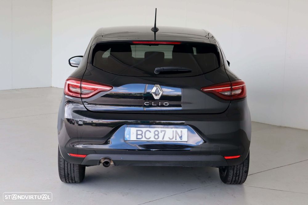 Renault Clio - 10