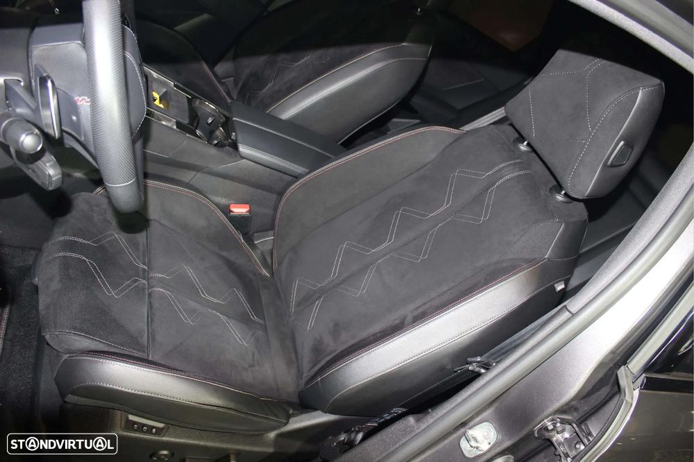 DS DS7 4x4 300 Performance Line + - 20