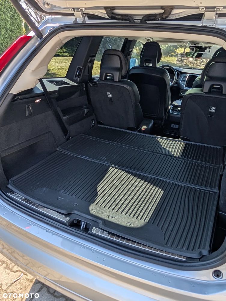 Volvo XC 90 - 40