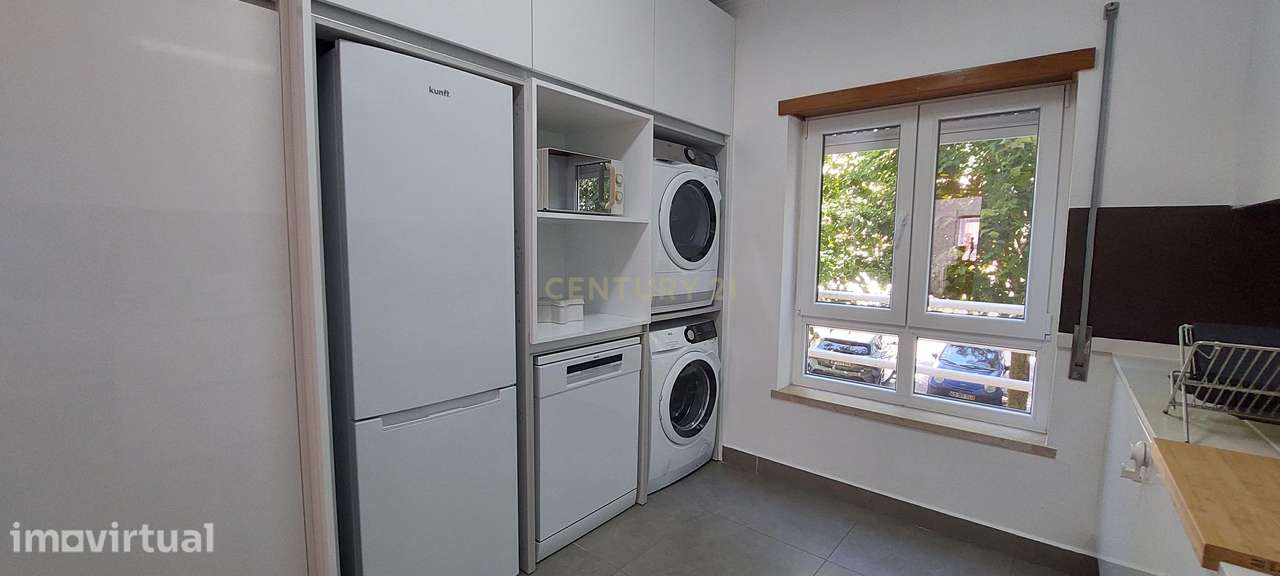 Arrenda-se Apartamento T3 Renovado em Oeiras - Grande imagem: 2/27