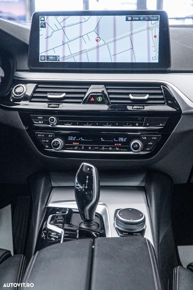 BMW Seria 5 530e Aut. Luxury Line - 4