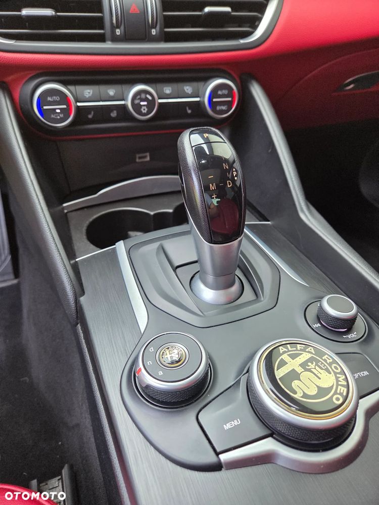 Alfa Romeo Giulia 2.0 Turbo Veloce - 15