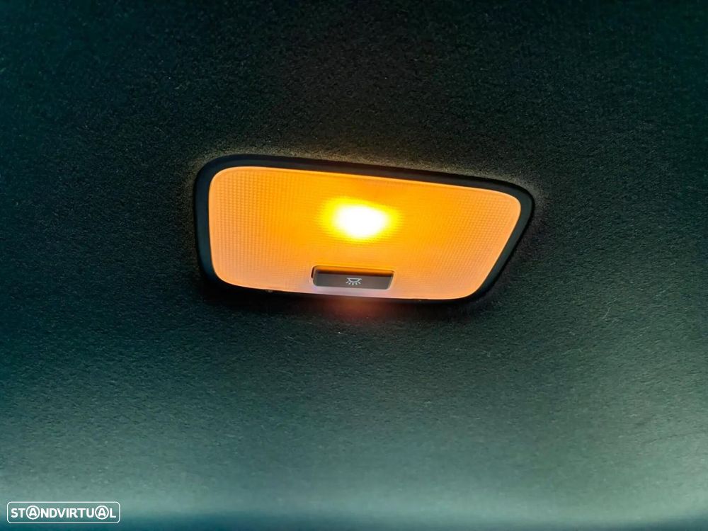 Hyundai Kauai 1.6 GDi HEV Premium - 28