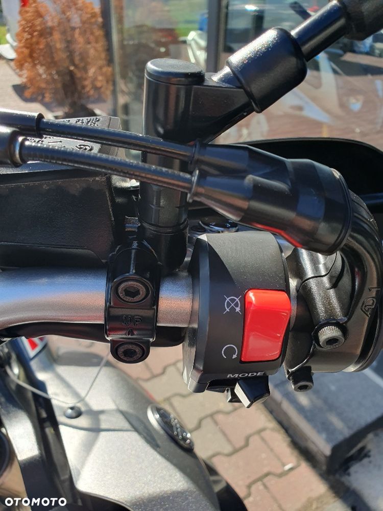 Yamaha Super Tenere - 14