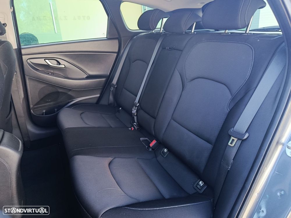 Hyundai i30 SW 1.6 CRDi Style - 12