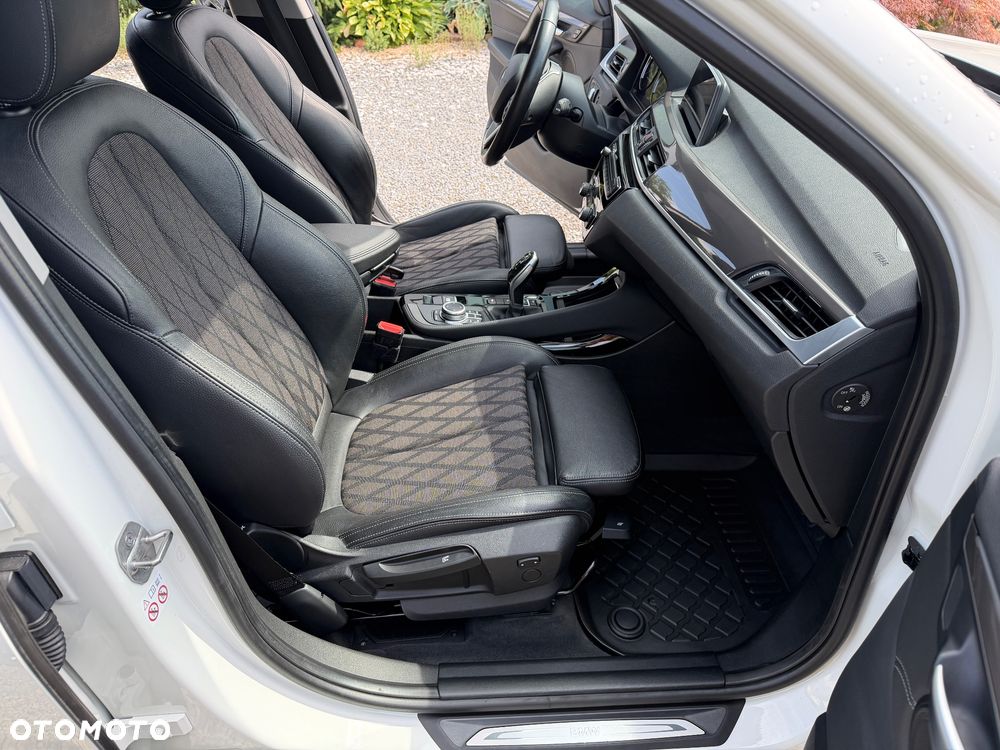 BMW X1 xDrive18d xLine sport - 32
