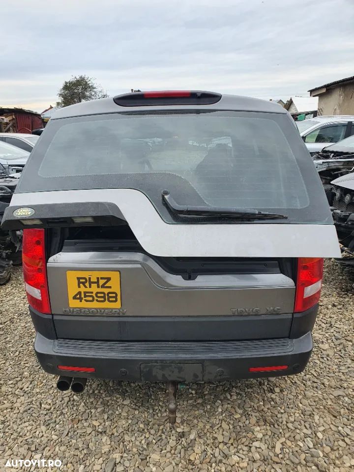 Hayon haion capota portbagaj superior cu luneta maner hayon inferior alternator nuca schimbator interior spira volan cortina airbag debitmetru aer tulumba frana mana Land Rover Discovery 3 motor 2.7 dtv6 an 2007 tip motor 276dt dezmembrez dezmembrari - 1