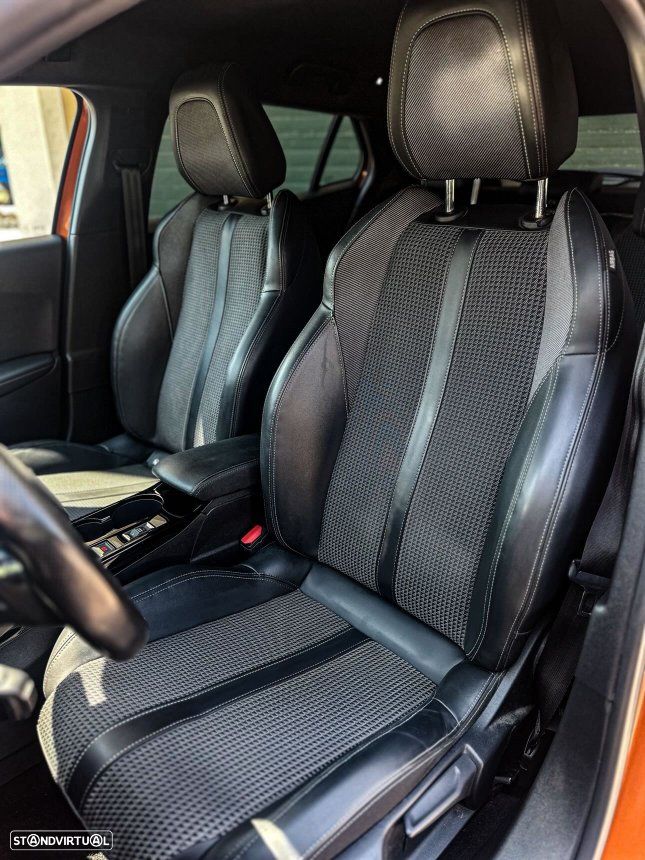 Peugeot 2008 1.2 PureTech GT Line - 7
