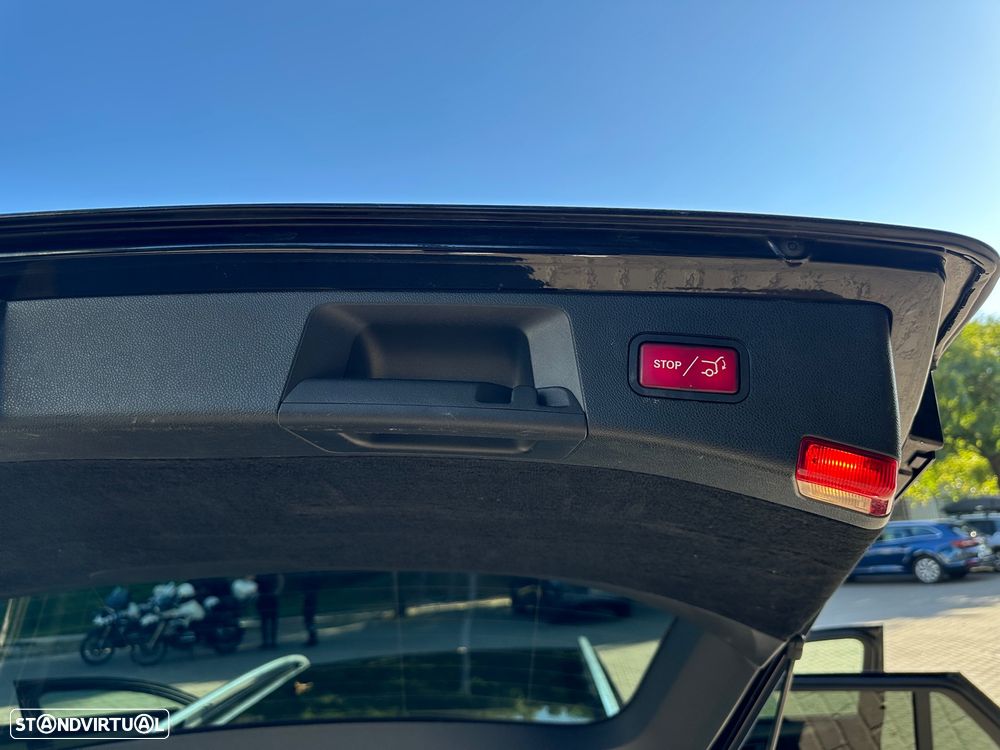 Mercedes-Benz E 300 Bluetec Hybrid Avantgarde - 15