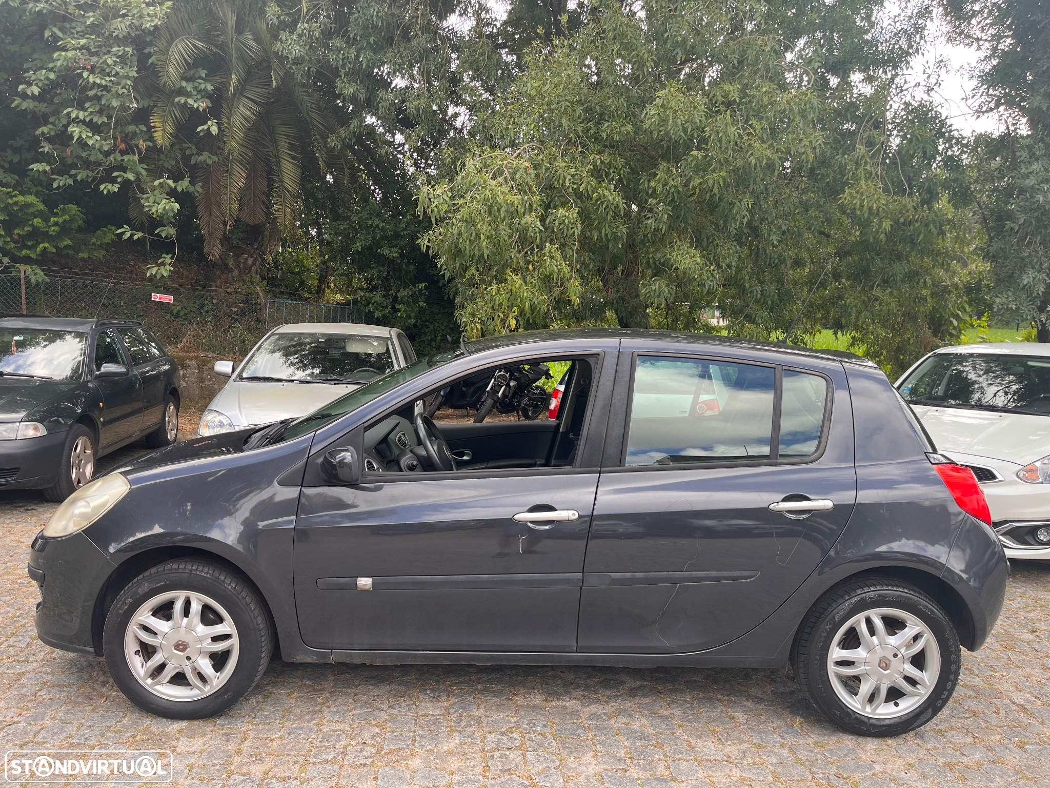 Renault Clio 1.2 16V Dynamique S - 8