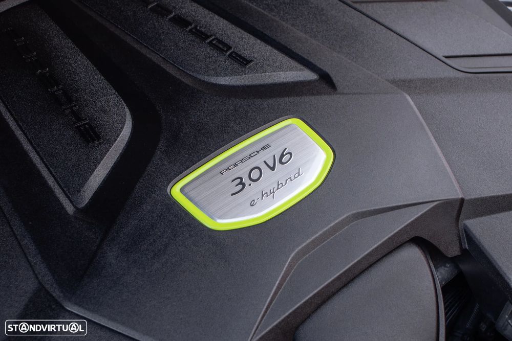 Porsche Cayenne Coupé E-Hybrid - 6