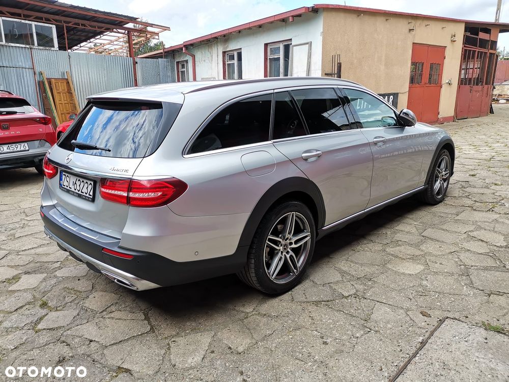 Mercedes-Benz Klasa E 220 d 4Matic 9G-TRONIC - 4