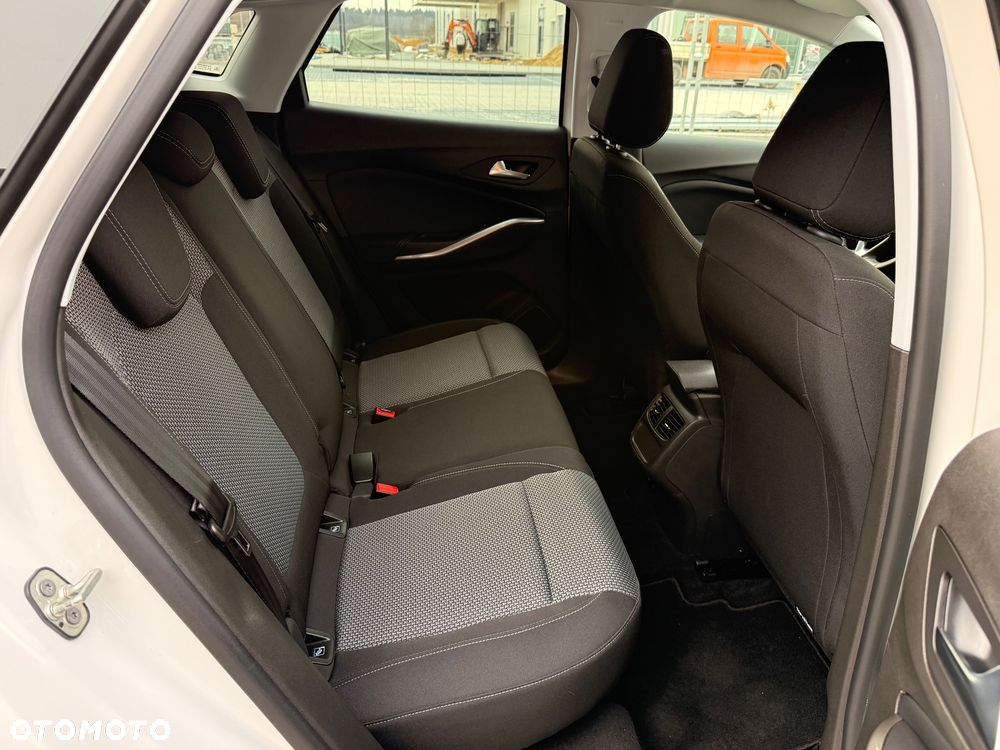 Opel Grandland 1.2 T Edition S&S - 25