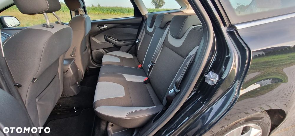 Ford Focus - 25
