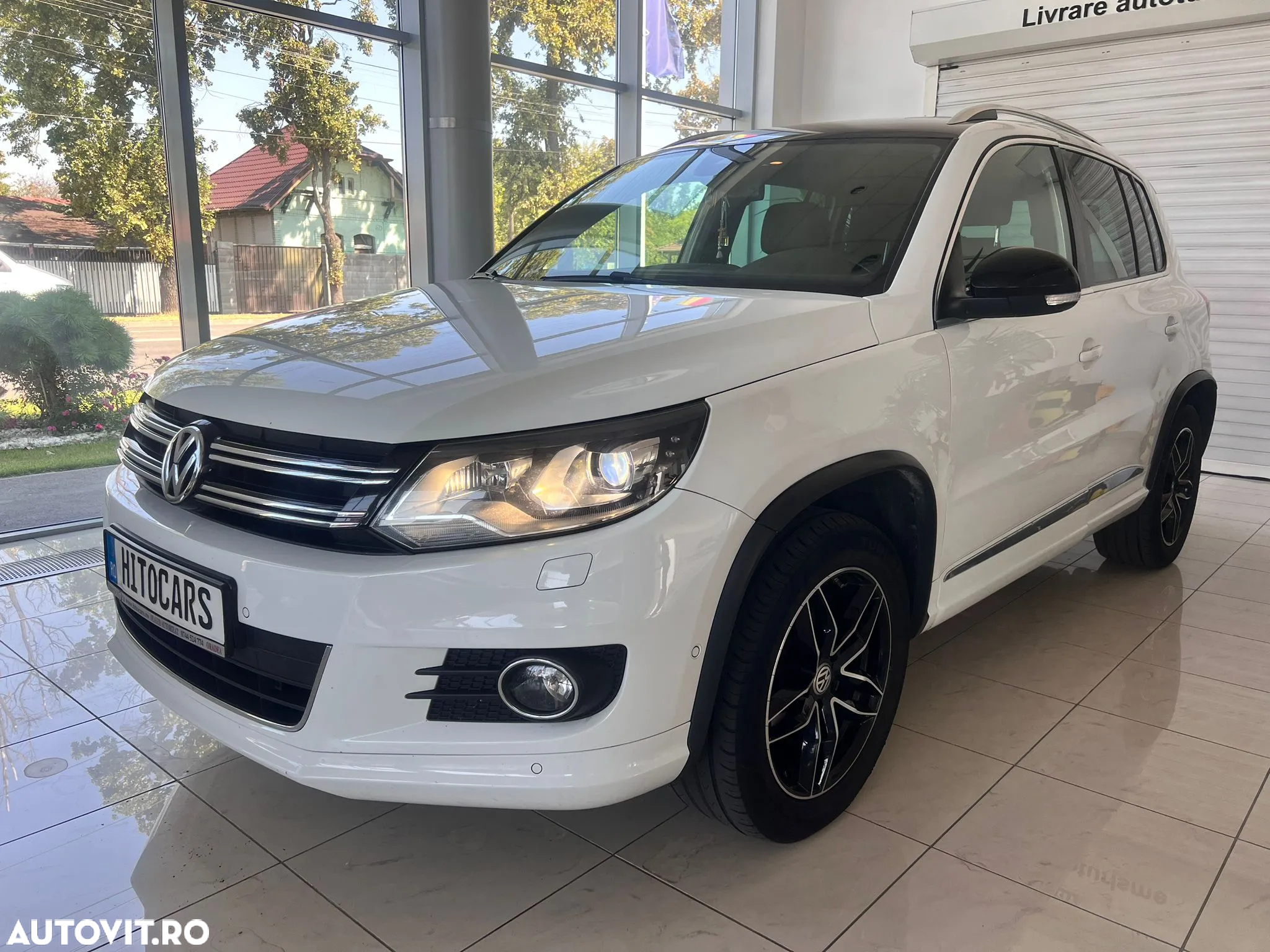 Volkswagen Tiguan - 2