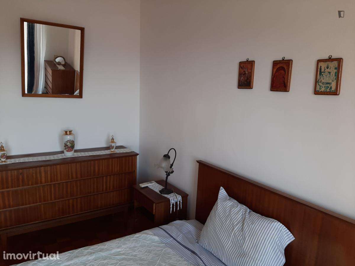 Quarto - localizado em Rio Tinto Porto - Grande imagem: 3/18