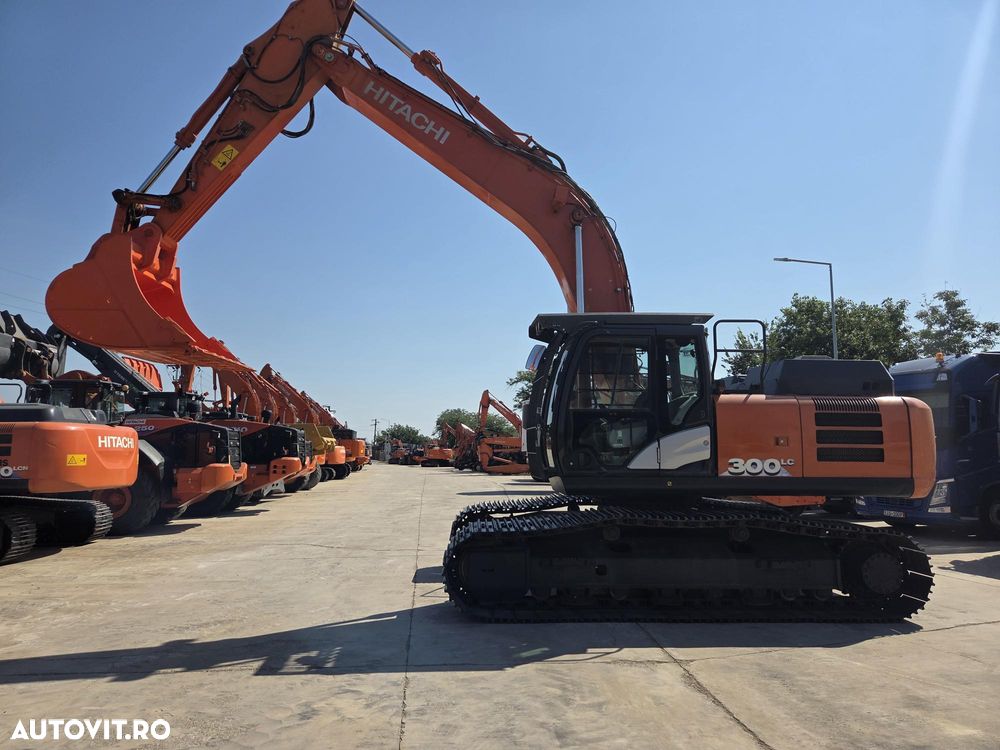 Hitachi ZX300LC-6, 2020, 8.155h, cupa NOUA 1,8m, 31,3 tone, protectie cabina, inst picon pe brate, gresare automata, lant 90% bun doar 700h deplasare, ad sapare 8m, motor Isuzu, 3 pompe hidr HITACHI, camera spate si laterale, STARE BUNA, 94.900 Eur+Tva - 25