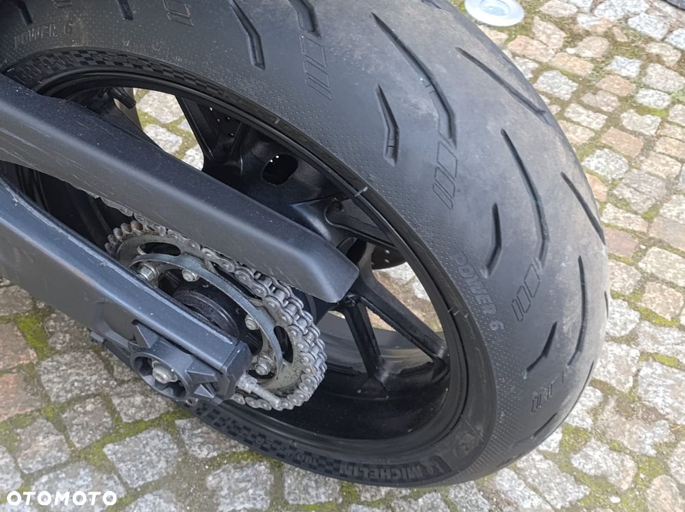 Yamaha R7 - 21