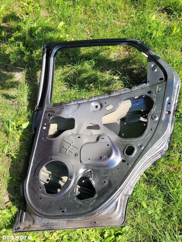 Ford EcoSport mk2 drzwi prawy tył - 4