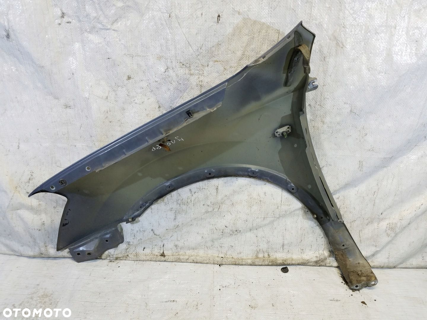 BŁOTNIK PRZÓD LEWA NISSAN QASHQAI J10 KOD B52 - 16