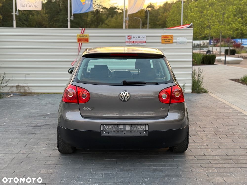 Volkswagen Golf 1.6 Goal - 6