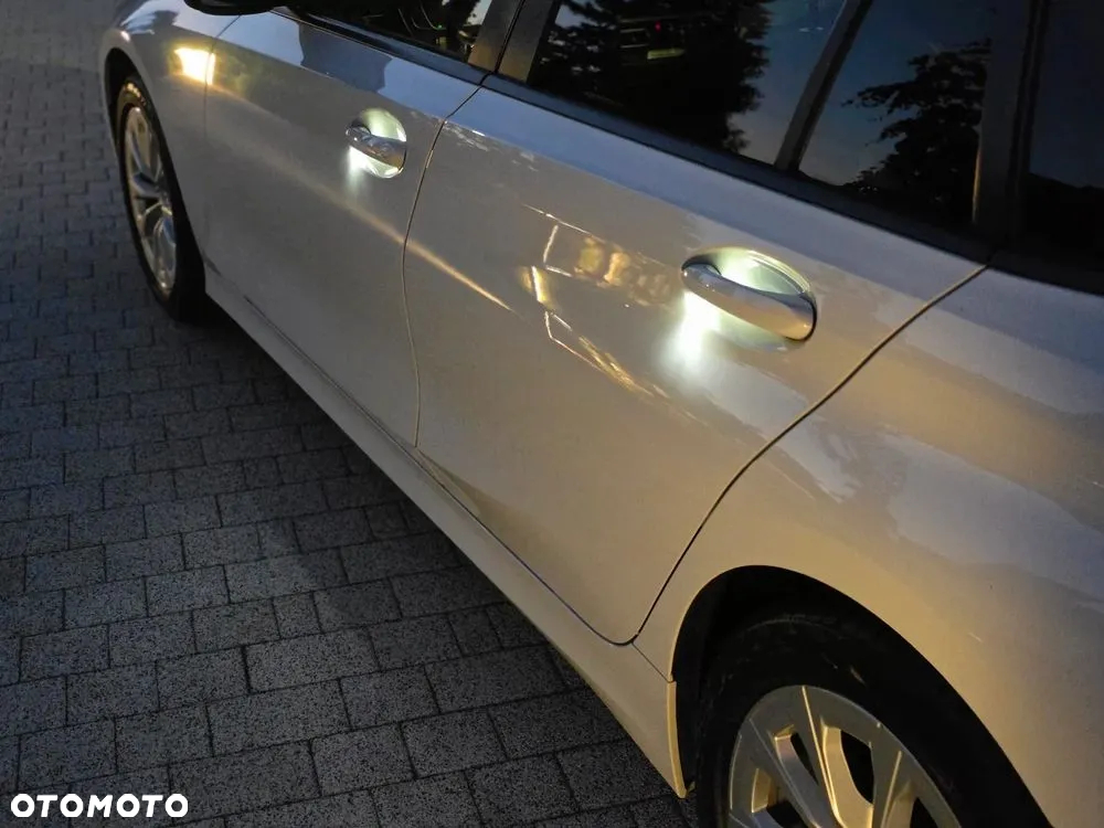 BMW Seria 3 318i Business Edition sport - 35
