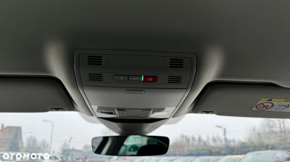 Volkswagen Passat - 35