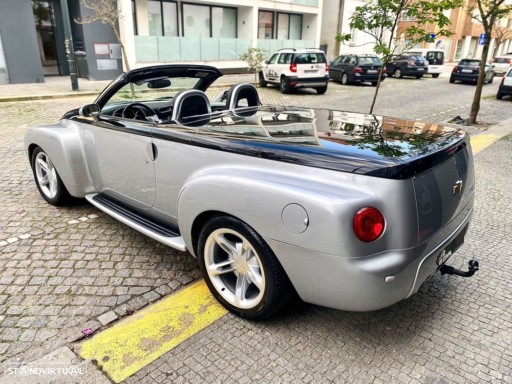 Chevrolet SSR - 12