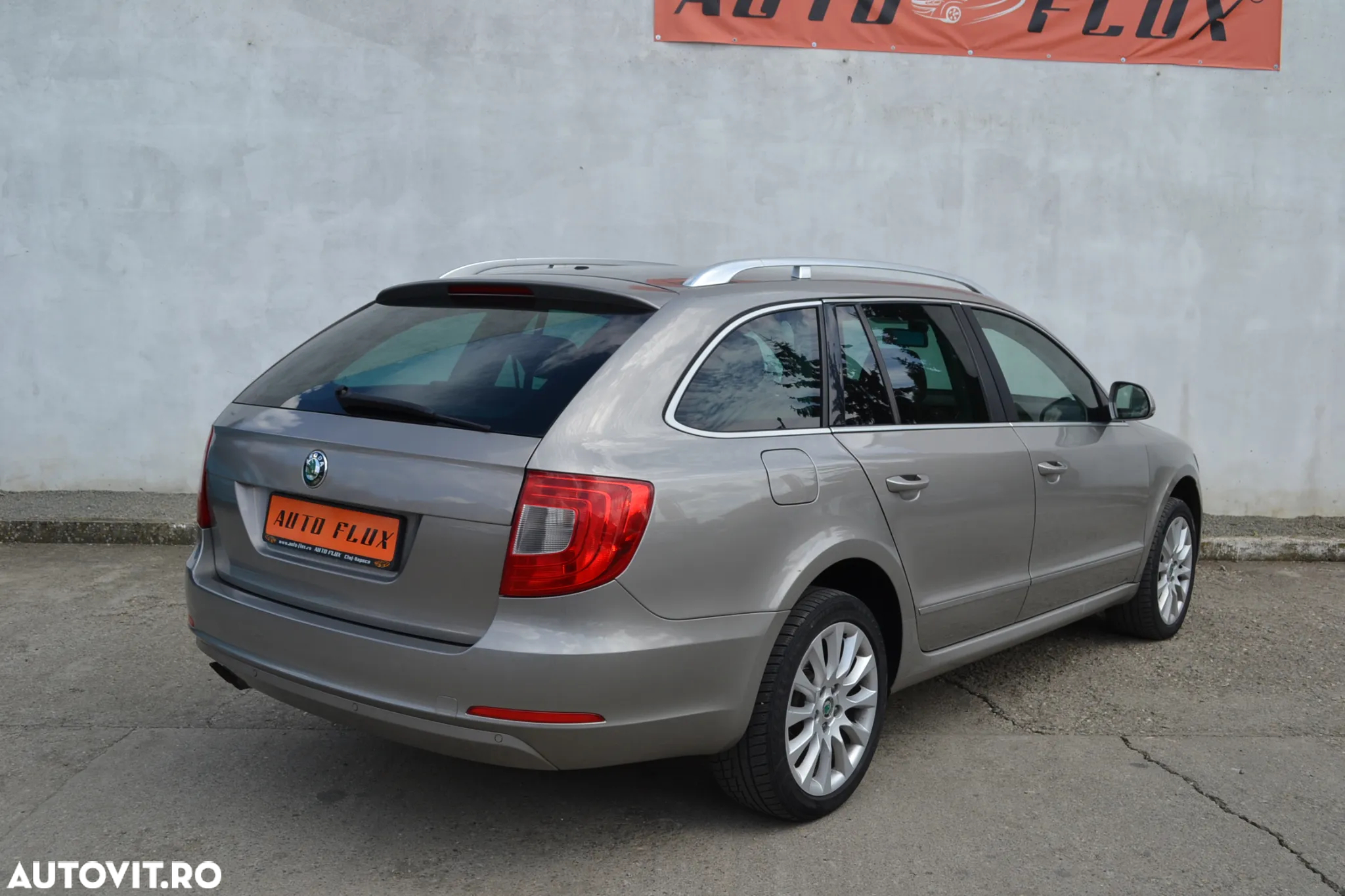 Skoda Superb 1.8 TSI Ambition DSG - 6