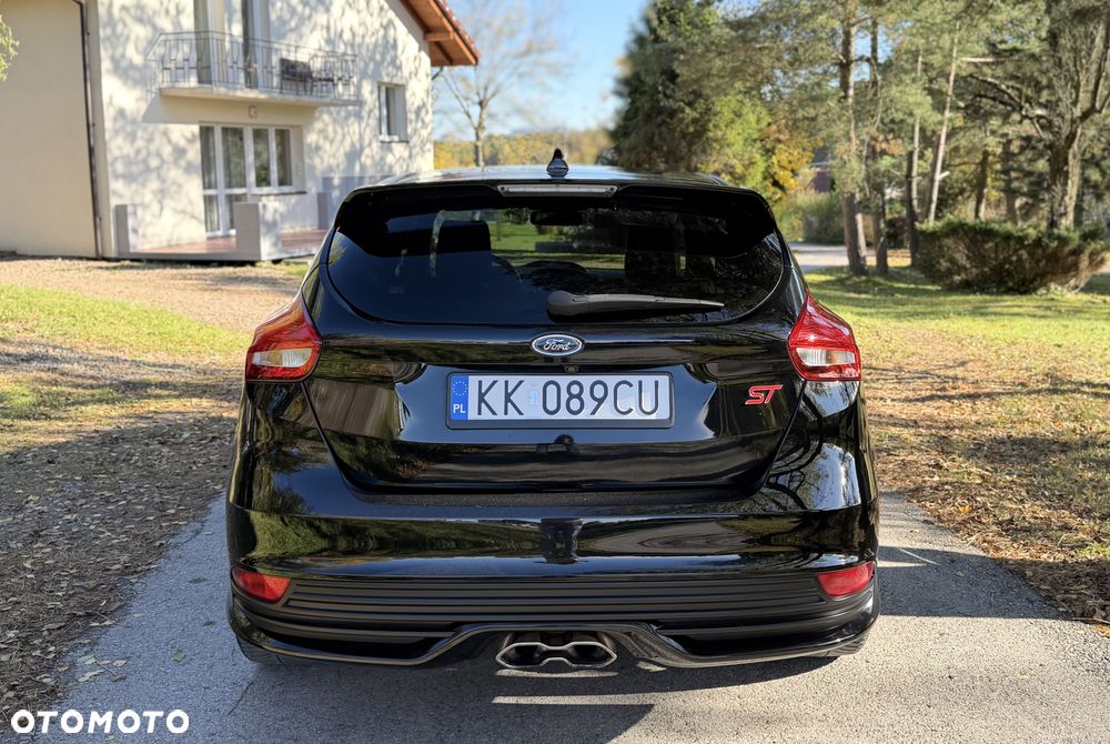 Ford Focus 2.0 EcoBoost ST mit Leder-Sport-Paket - 9