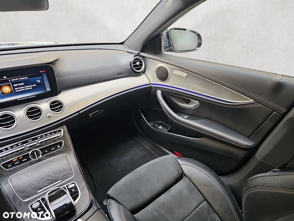 Mercedes-Benz Klasa E - 26