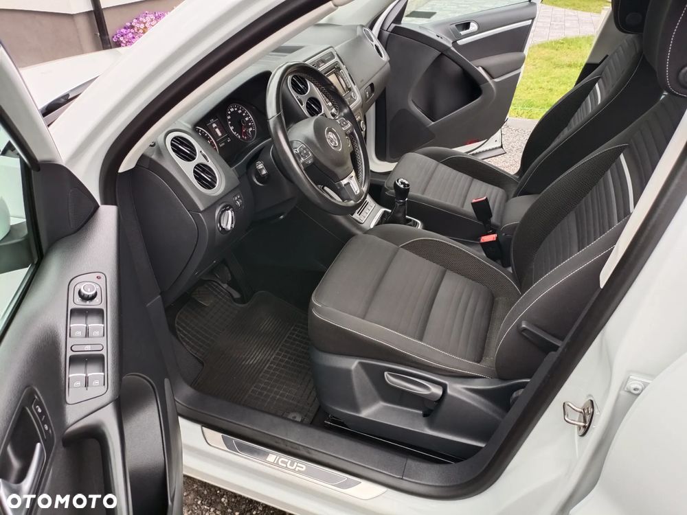 Volkswagen Tiguan 2.0 TDI DPF 4Motion BlueMotion Technology Cup Sport & Style - 6