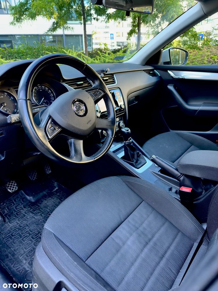 Skoda Octavia 1.4 TSI Ambition - 9