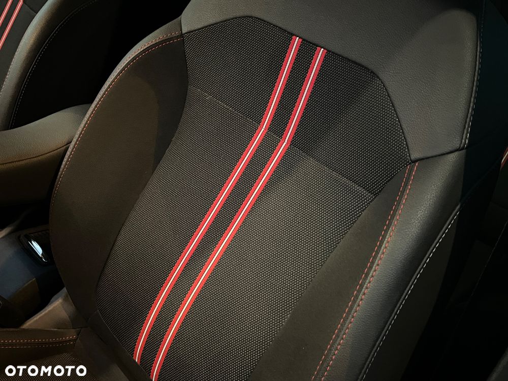 Opel Crossland 1.2 T GS Line - 34