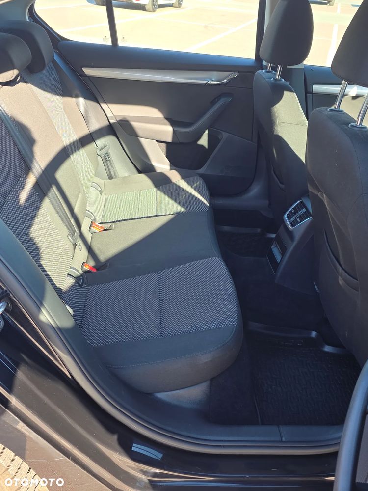 Skoda Octavia 1.4 TSI Ambition - 6
