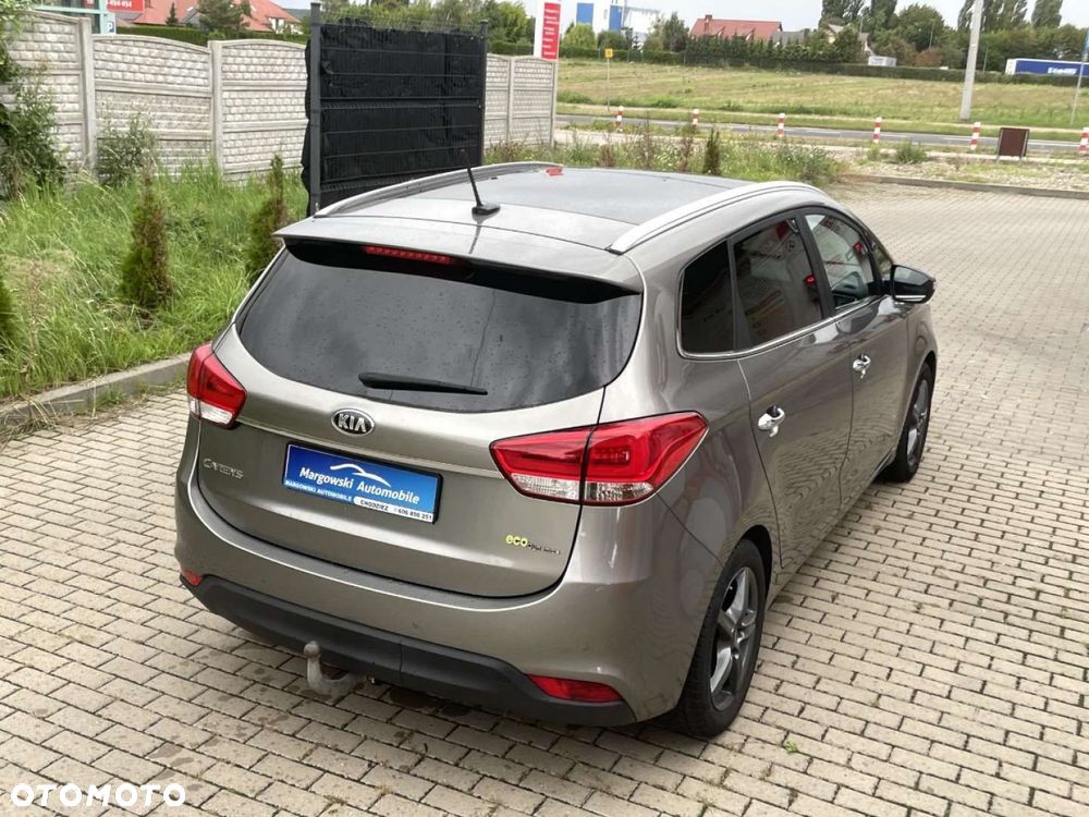 Kia Carens - 18